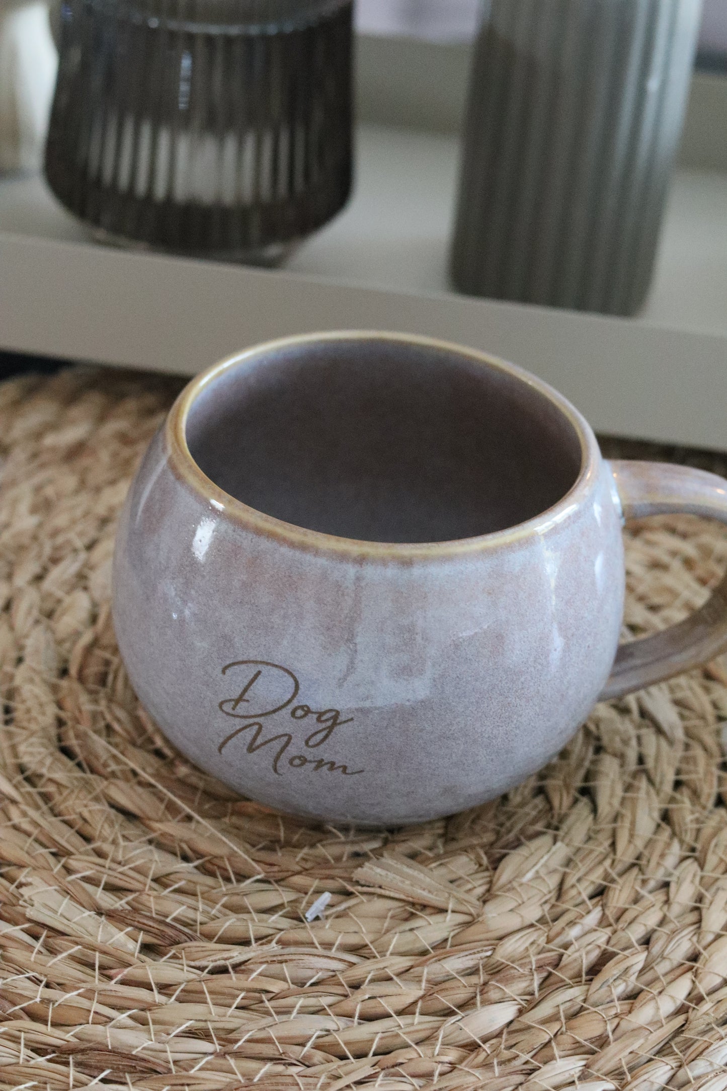 Dog Mom & Dog Dad Tasse – gravierte Steingut-Tasse für Hundeliebhaber | 350 ml