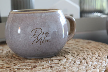 Dog Mom & Dog Dad Tasse – gravierte Steingut-Tasse für Hundeliebhaber | 350 ml