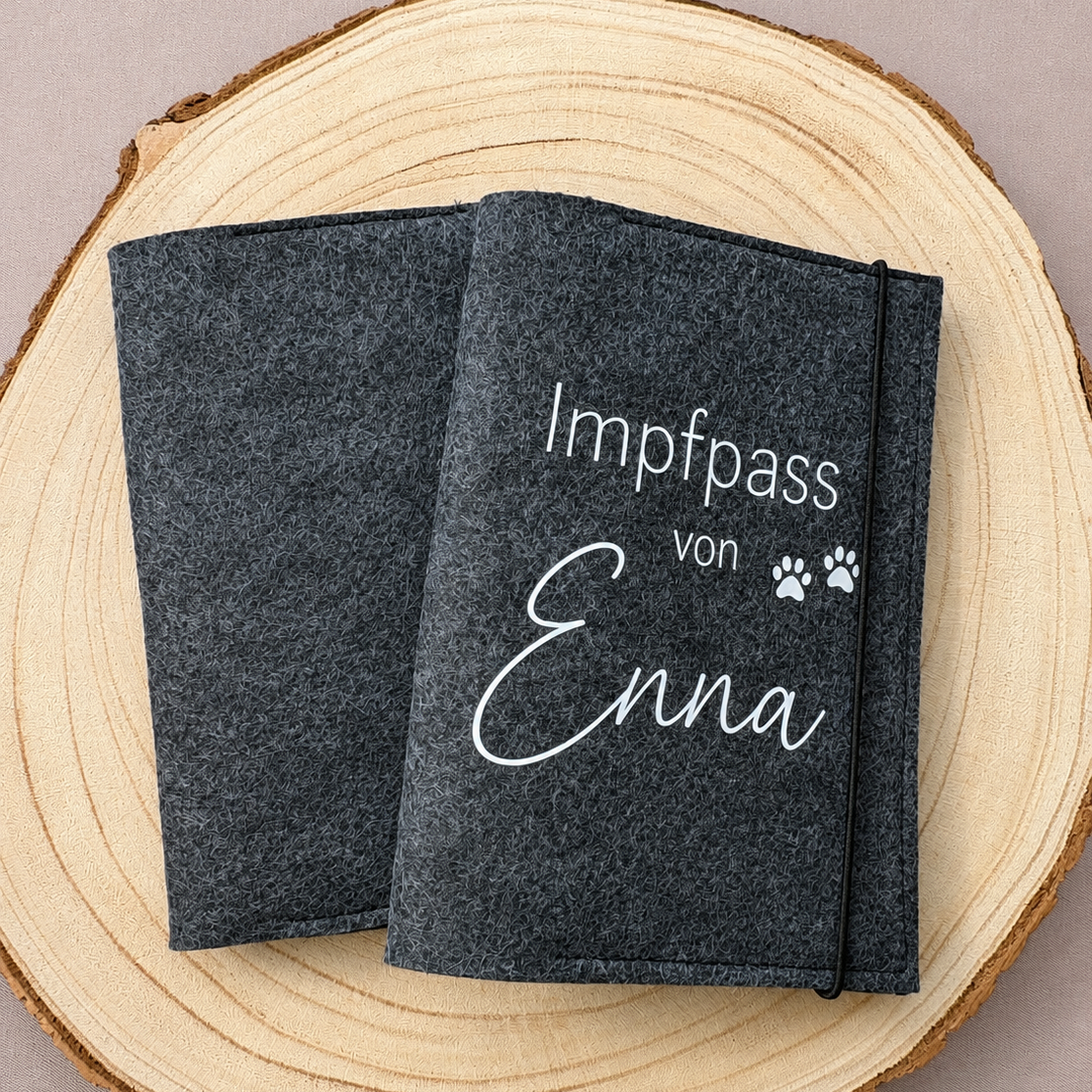 Personalisierte Impfpasshülle aus Filz