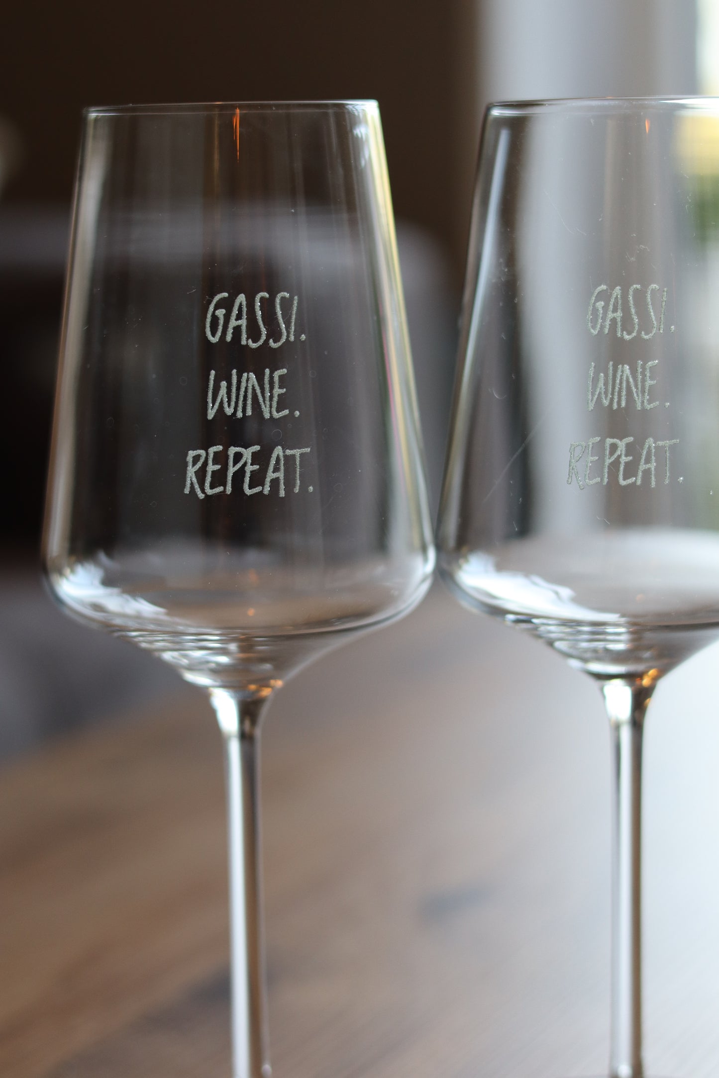 Weinglas „Gassi. Wein. Repeat.“