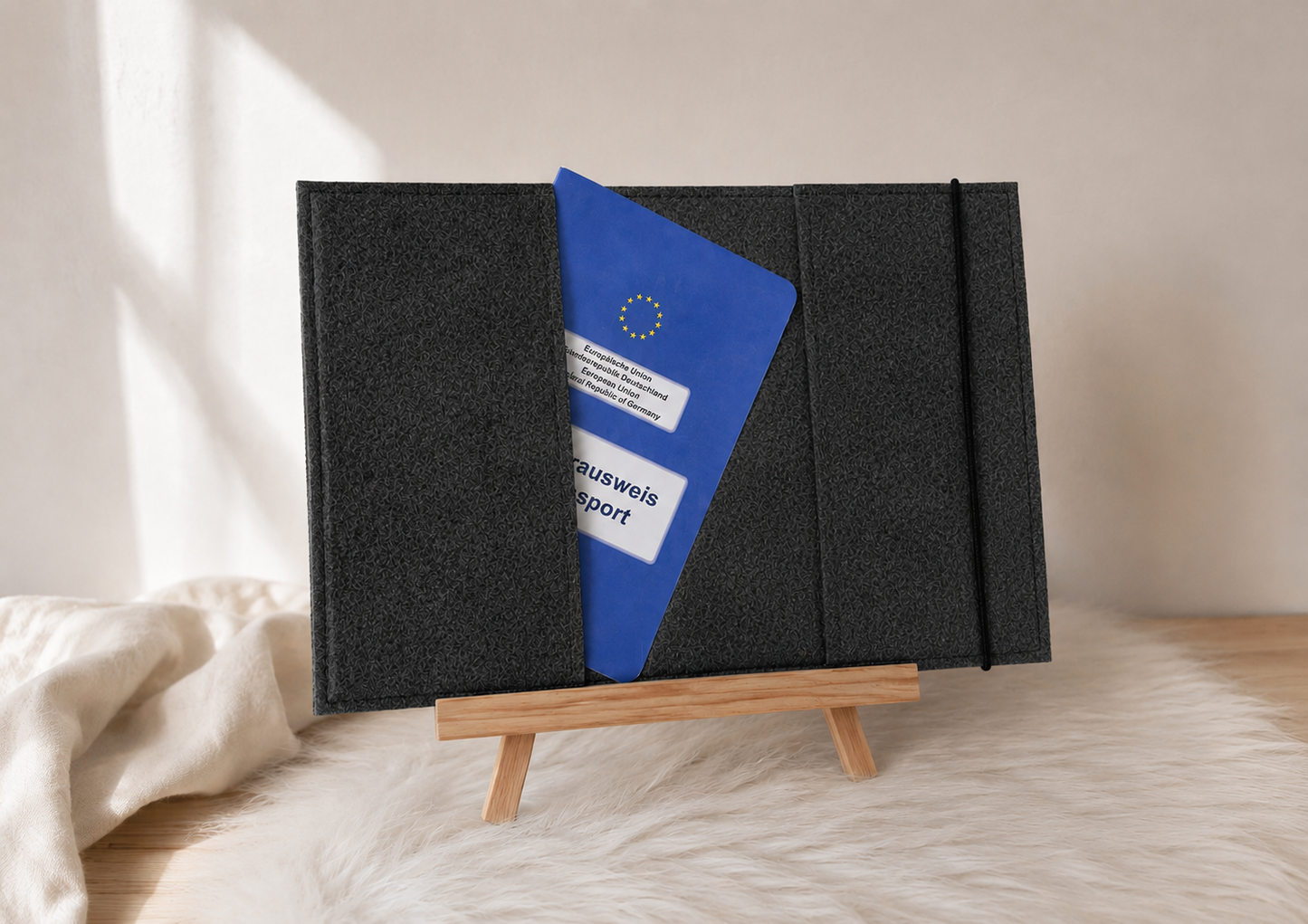 Personalisierte Impfpasshülle aus Filz